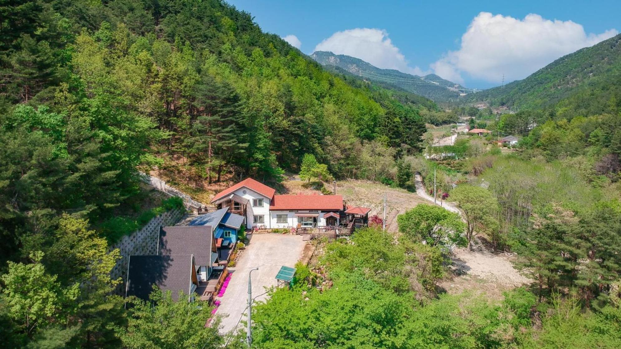 Samcheok Deulre Pension Buitenkant foto